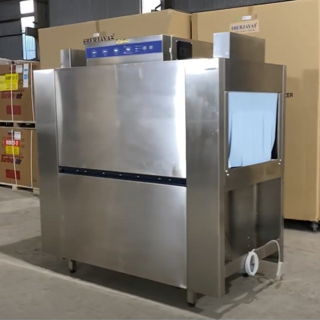 Máy rửa bát băng chuyền Fuji Air FJ200 là một sản phẩm thiết bị nhà bếp được thiết kế để xử lý lượng lớn chén bát trong các nhà hàng, khách sạn, bếp ăn tập thể, và các cơ sở chế biến thực phẩm có quy mô lớn. Máy rửa bát băng chuyền Fuji Air FJ200