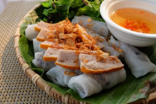 Thành phẩm bánh cuốn nóng