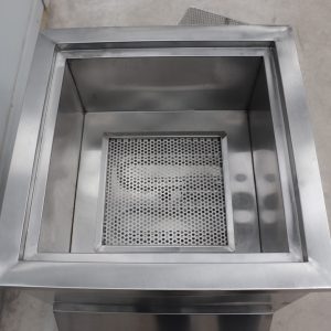 Bên trong Bếp chiên nhúng 32 lít