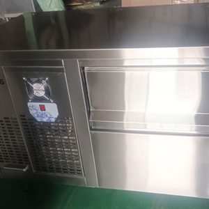 Máy làm đá Happys HW-IMT060F